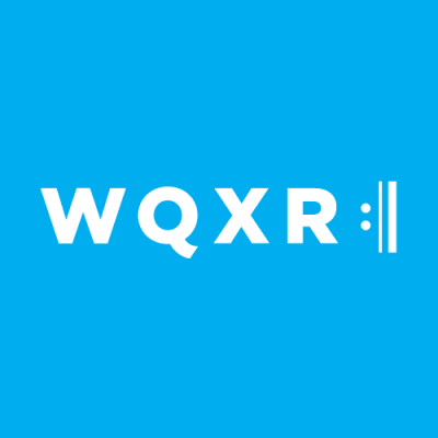 Logo de WQXR 105.9